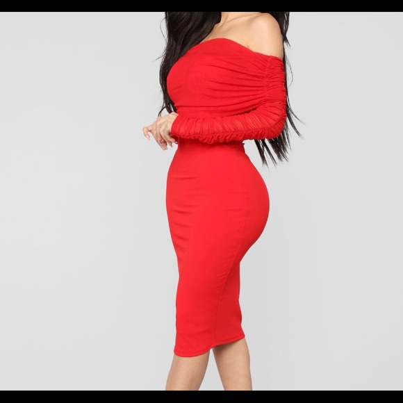 Red Dress - Picture 2 of 2